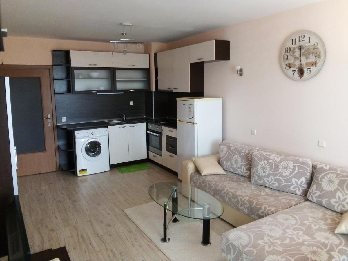 Апартамент Зорница Apartment Burgas ภายนอก รูปภาพ